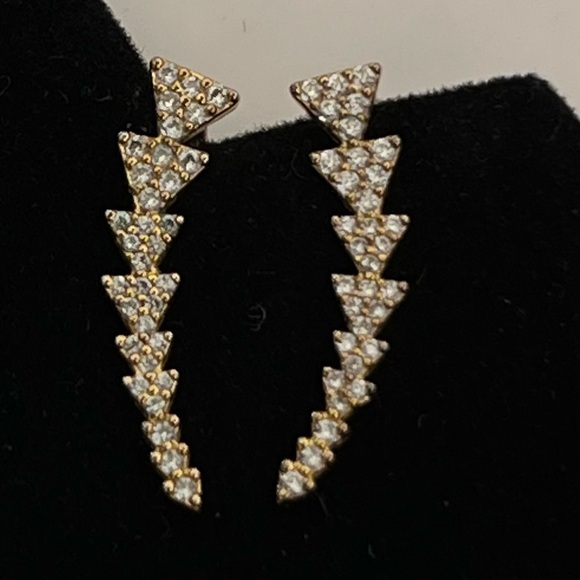::Stella & Dot [GOLD] Pavé Triangle Path Ear Climber - Picture 1 of 9